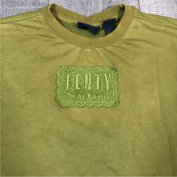 Puma Women’s Crop Top Sweatshirt Size S/P - Picture 5 of 10